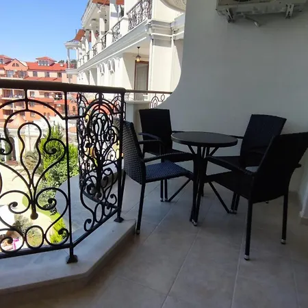 Luxurioese Im Harmony Monte Carlo * ساني بيتش